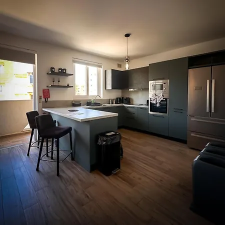Lägenhet Camellia Luxury - 2 Bedroom